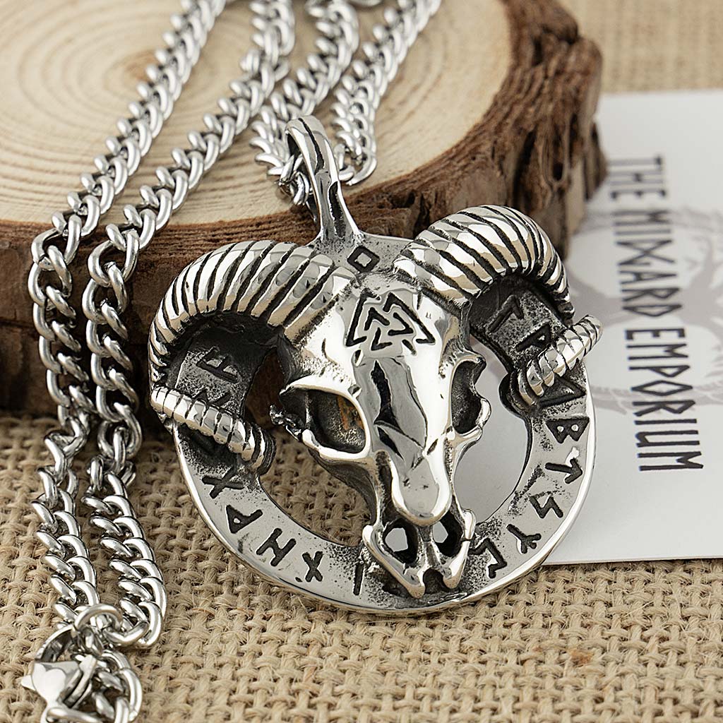 Stainless steel sale skull necklace